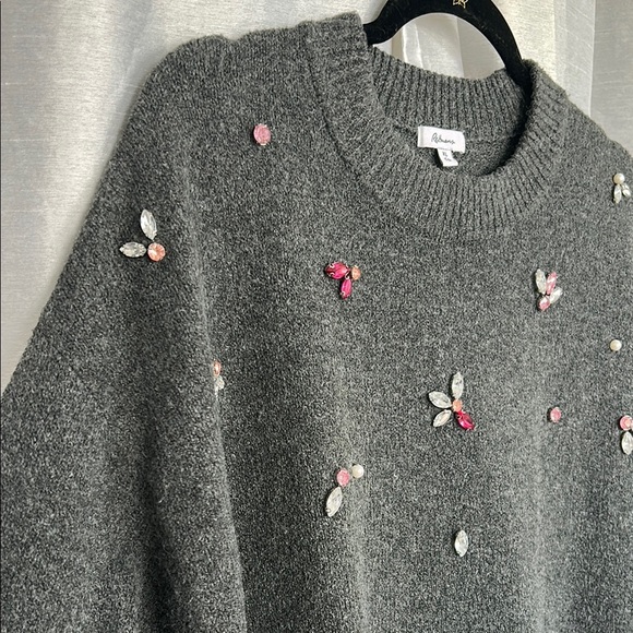 Embellished Women's Sweater - Picture 5 of 8